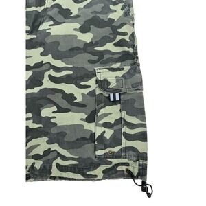 Rigo Camouflage Cargo‎ Shorts Men’s Size 32